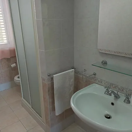 La Casa Degli Ippocastani 科隆内拉